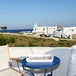 וילה Luxury White Maisonette