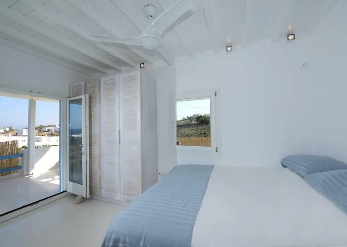 Luxury White Maisonette Kalafatis