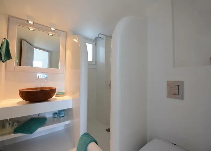 Luxury White Maisonette Villa Kalafatis