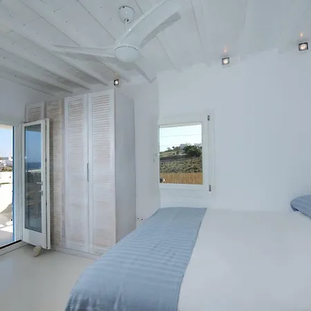 Luxury White Maisonette Kalafatis