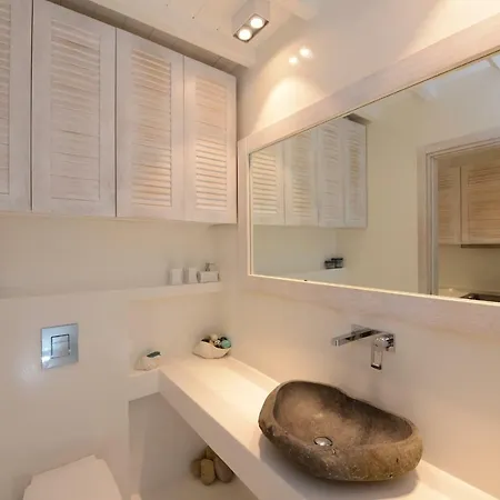 Luxury White Maisonette Villa Kalafatis